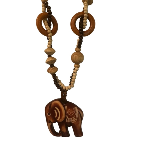 Necklace Lucite Elephant Pendant Statement Art Nouveau Style Jewelry - Picture 8 of 10